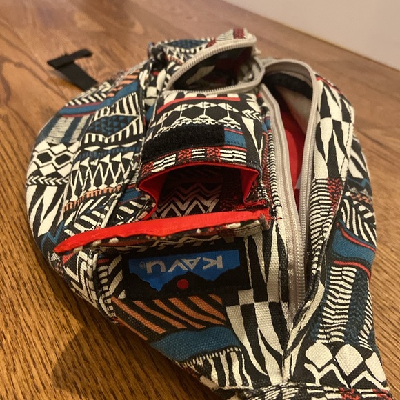 KAVU Original Rope Bag Sling Pack with Adjustable Rope Shoulder Strap - Picture 5 of 5
